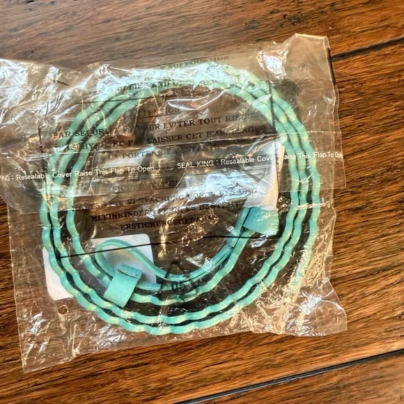 Boden Aqua Scalloped Belt with Gold Buckle - Picture 3 of 5